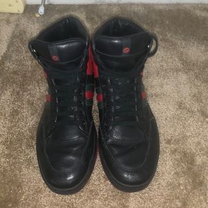 Authentic Gucci sneakers., 368494 8 1/2